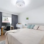 2br Downtown Apt, Sauna & Sea Views * Oulu