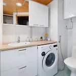 Appartement 2br Downtown Apt, Sauna & Sea Views