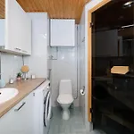 2br Downtown Apt, Sauna & Sea Views *