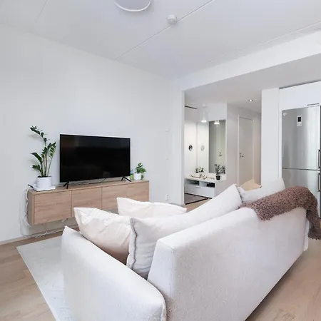 Διαμέρισμα Downtown 2br, Sauna & Sea View Balcony Όουλου