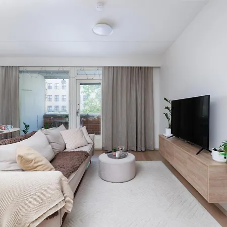 Downtown 2br, Sauna & Sea View Balcony *