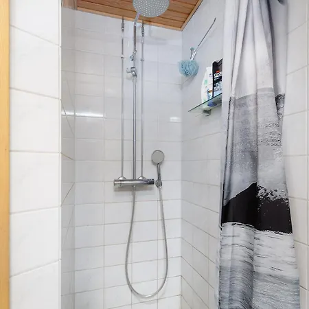 2br Downtown Apt, Sauna & Sea Views Lejlighed