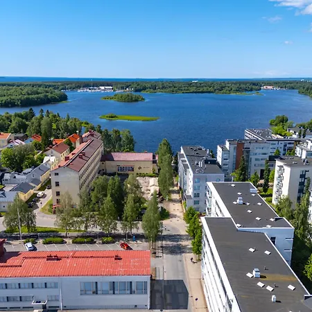 2br Downtown Apt, Sauna & Sea Views Appartement