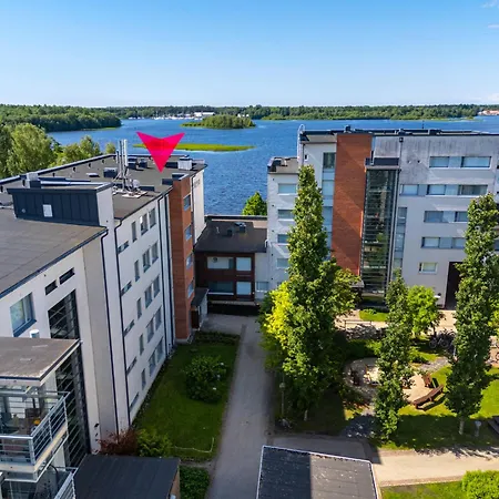 2br Downtown Apt, Sauna & Sea Views Appartement *