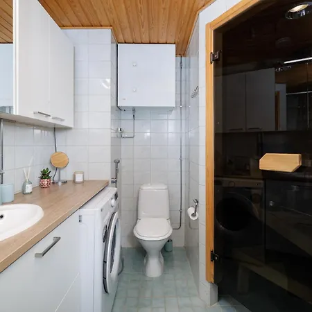 Downtown 2br, Sauna & Sea View Balcony *