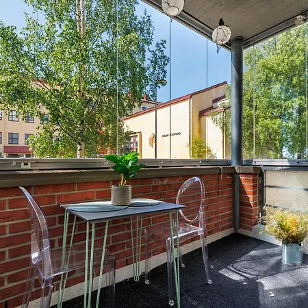 Downtown 2br, Sauna & Sea View Balcony * Όουλου